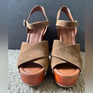 Lucky Brand LK-Mabaz platform heels size 7